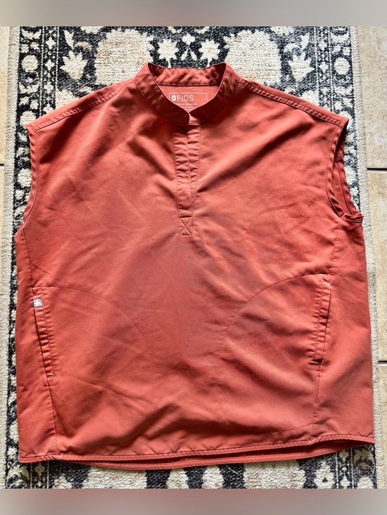 Figs Tops - FIGS Rafaela Women’s Terracotta Orange Sleeveless Scrub Top Size Small Nursecore
